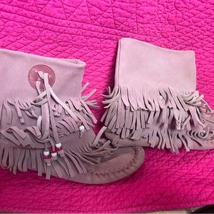 Steve Madden, pink leather moccasins with fringe